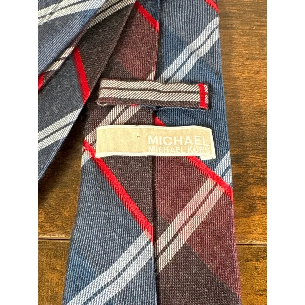 Michael Kors Mens Silk Blend Plaid Necktie Blue Burgundy Red Stripe 3 Inch Width